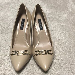 White House Black Market neutral pumps. Size 9:5